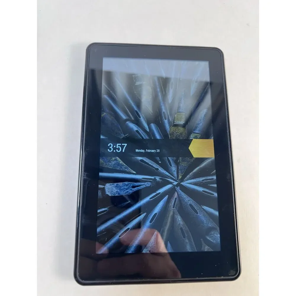 Amazon Kindle Fire D01400 1st Generation WORKS GREAT!